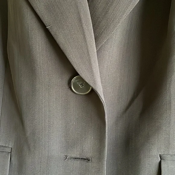 Jones New York Women’s 2 piece pantsuit - Picture 2 of 8